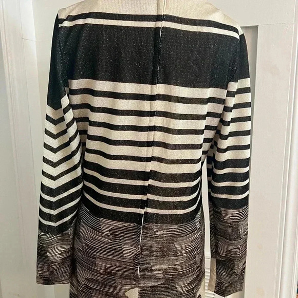 Travilla patterned metallic long sleeved maxi dress abstract chevron stripes - Picture 8 of 11